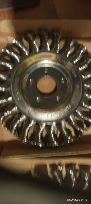 Szczotka tarczowa 125mm m14