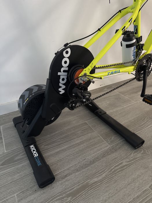 Zwift core v2 + bicicleta