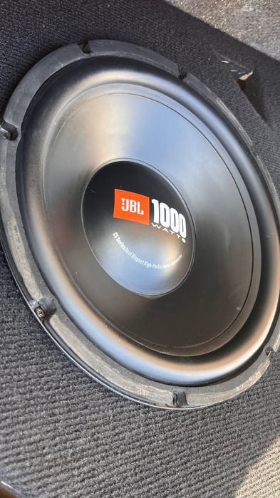 SUBWOOFER JBL 1000W + Amplificador JBL + SOM BLUETOOTH + cablagem