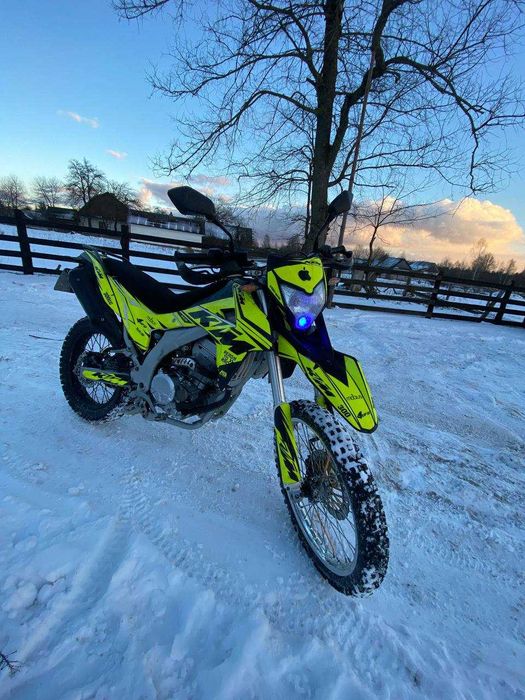 Продам мотоцикл лонкін 300