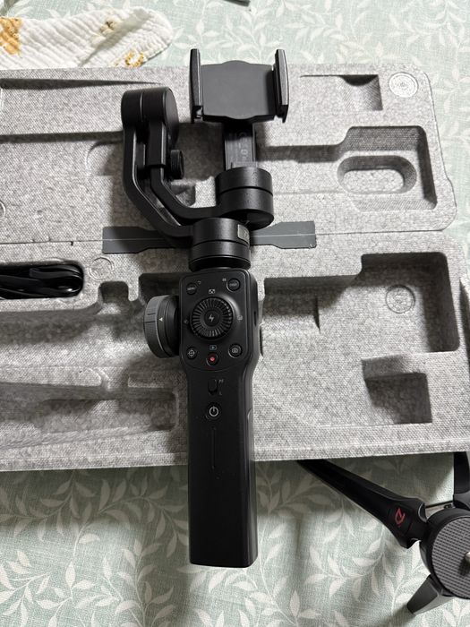 Gimbal Zhiyun em caixa preto