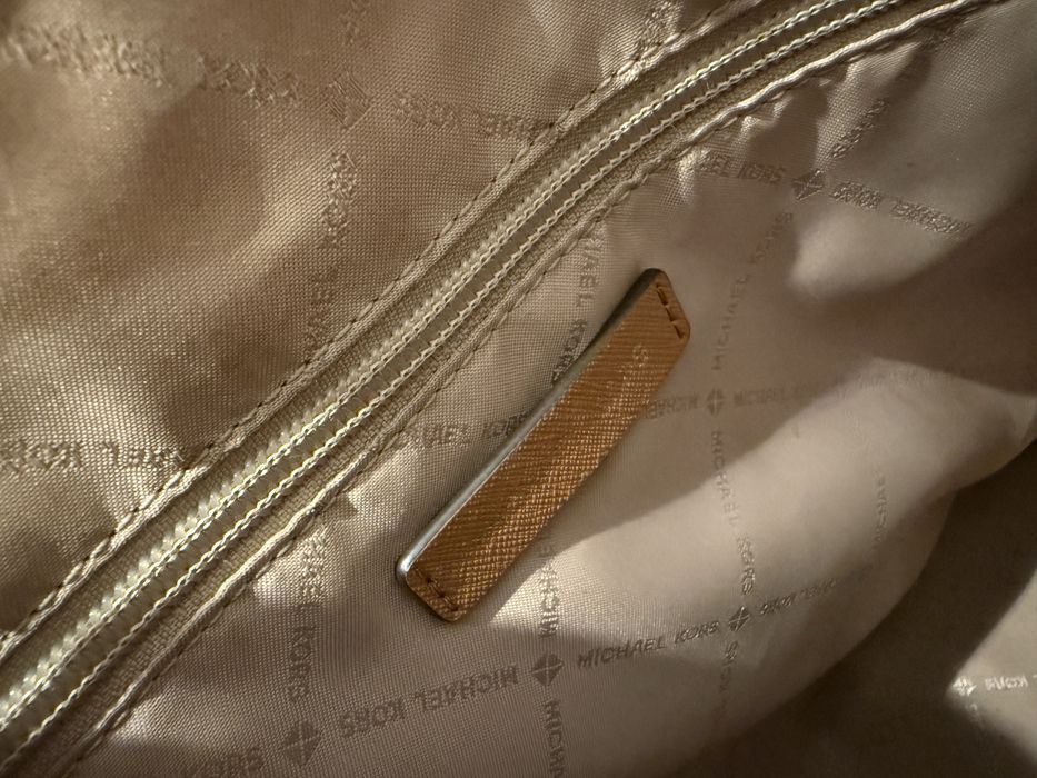 Mala Michael Kors