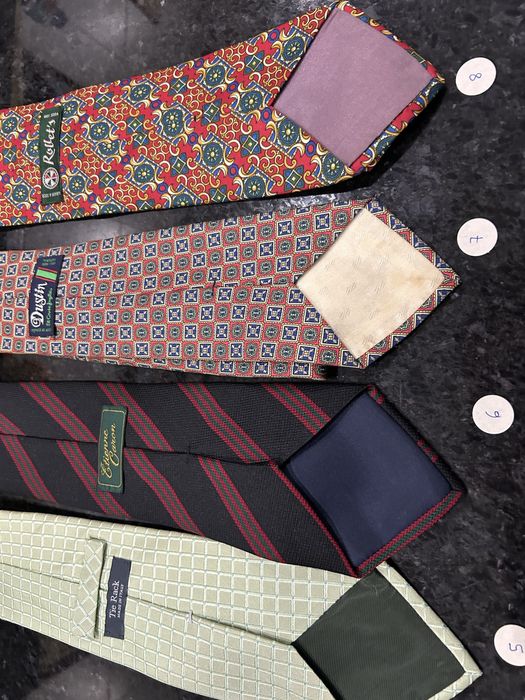 Gravatas diversas de marca