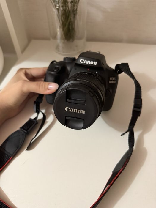 Фотоапарат Canon EOS 4000D 18-55 DC III