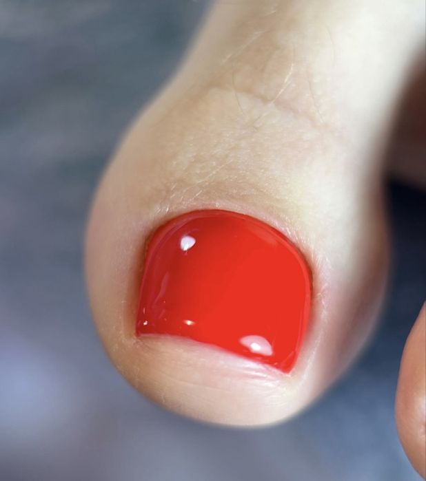 Манікюр , педикюр , нарощення нігтів, чистка стоп, чоловічий педикюр