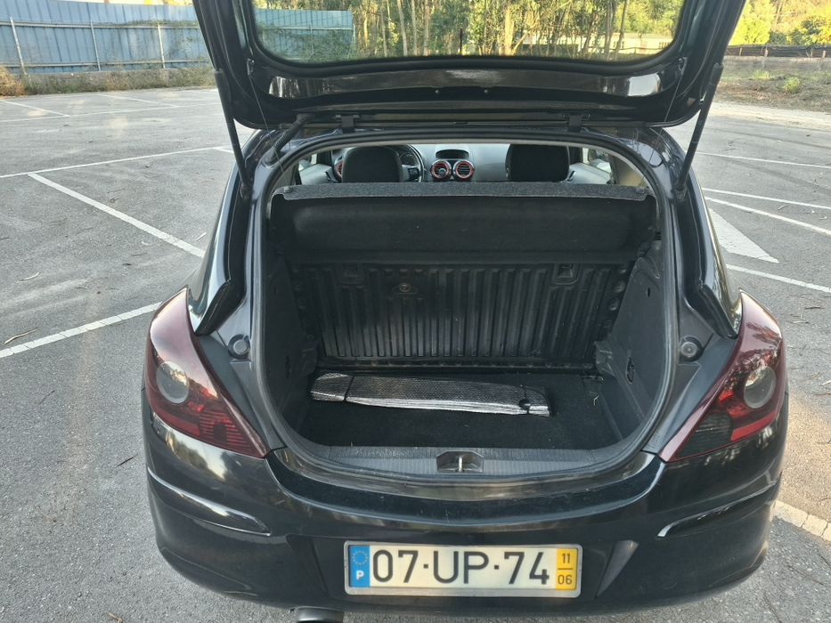 Opel corsa D 1.3cdti Black edition 2011