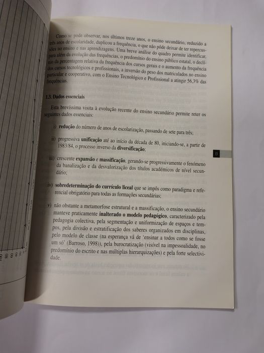Crises e Dilemas do Ensino Secundário, de José Matias Alves