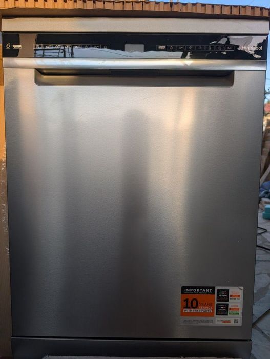 Máquina de Lavar Loiça WHIRLPOOL - 15 Conjuntos - Inox Nova c/garantia