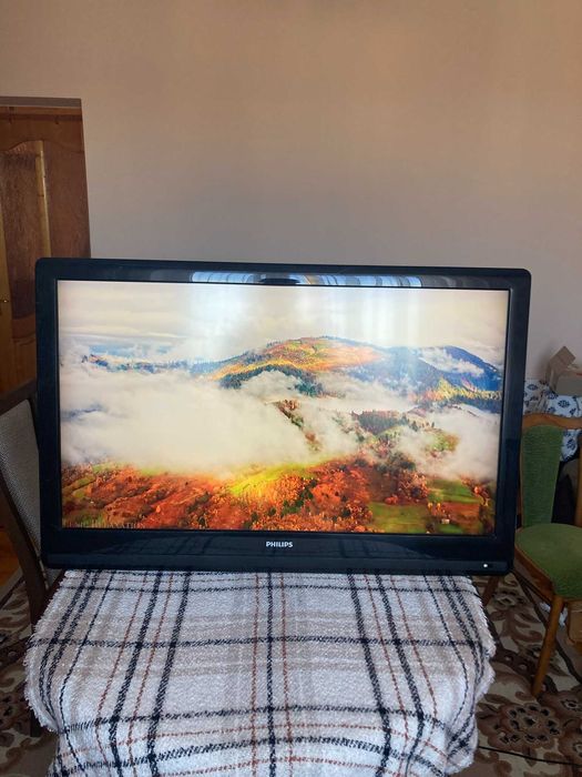 Телевізор Philips 42PFL3604/12 (42") + SMART TV