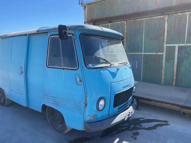 Carrinha Peugeot J7 Azul