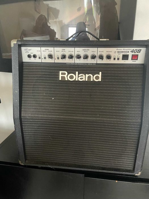 Amplificador Roland 408