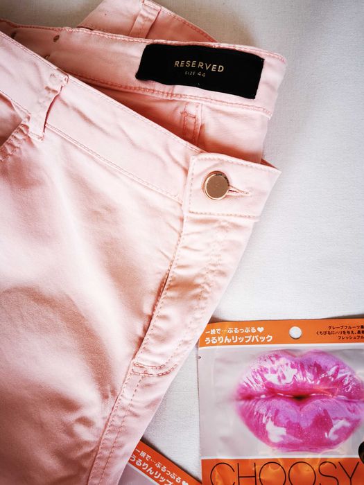 Джинсы персиковые