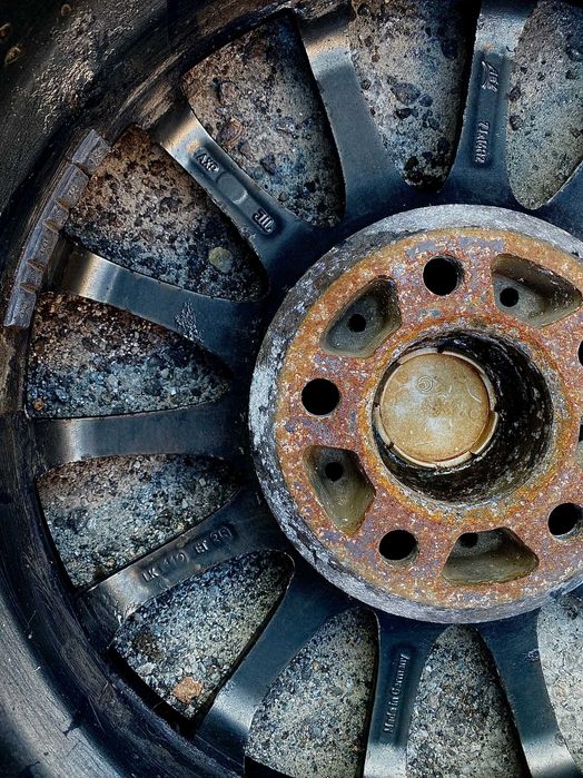 Ціна за ВСЕ (Диски Aez з резиною 205/60R16)