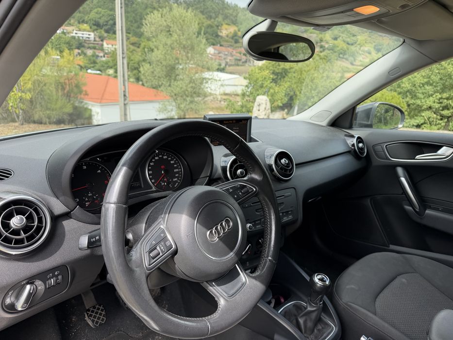 Audi A1 1.6 TDI versão Admired