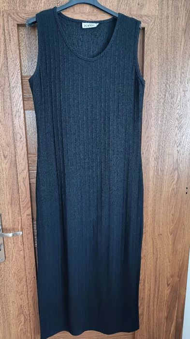 36 S czarna sukienka dzianinowa tuba bez rękawa