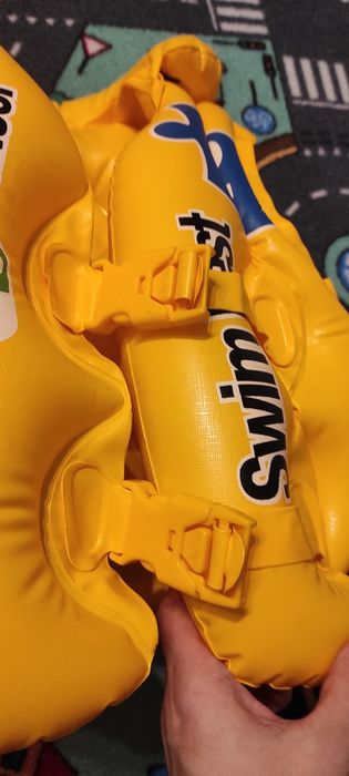 Kamizelka ratunkowa dziecięca INTEX r. 2 +gratis