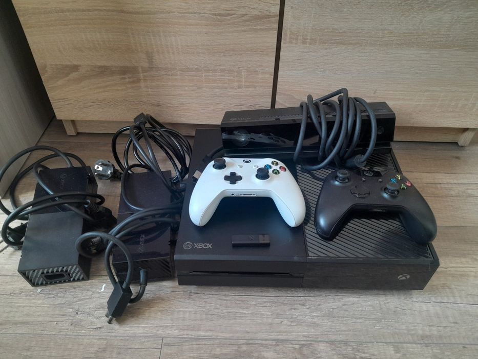 Xbox One 1 TB 2 pady kamera kinect