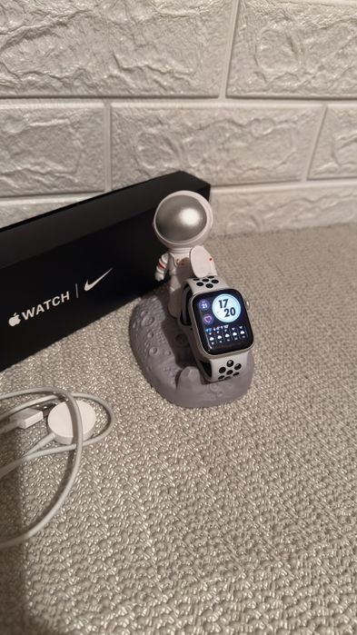 Apple Watch SE GPS 40mm Nike | Повний комплект