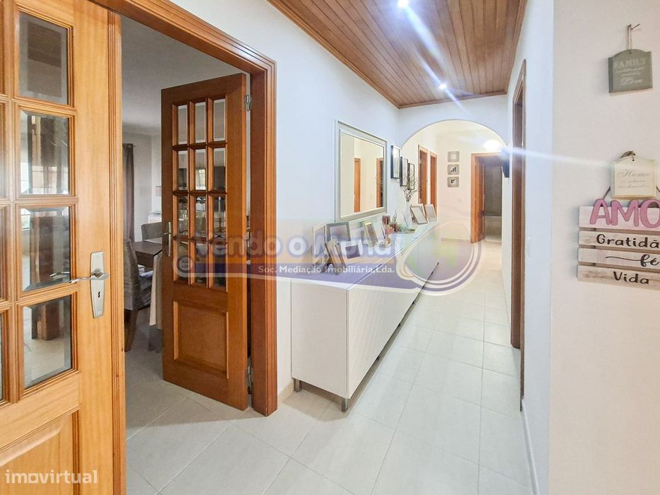 Apartamento T4 em Benavente (B659)