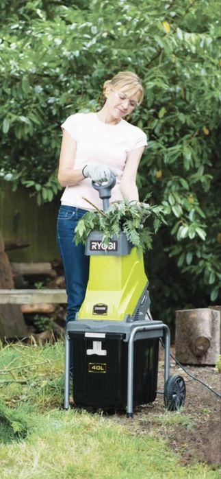 Электрический садовый измельчитель Ryobi RSH 2545 B