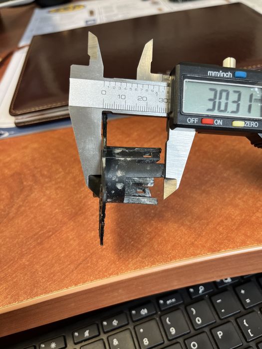 Koszyczki/gniazda czujników parkowania PDC Jeep wk2
