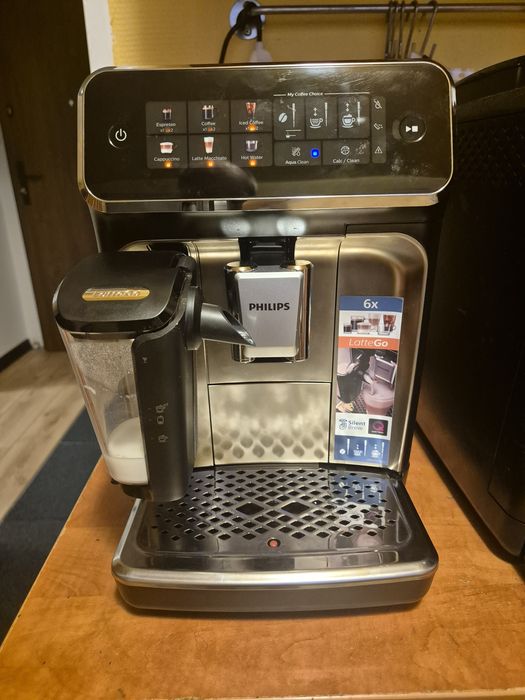 Ekspres Philips LatteGo EP3347 Silent Brew, nowy model