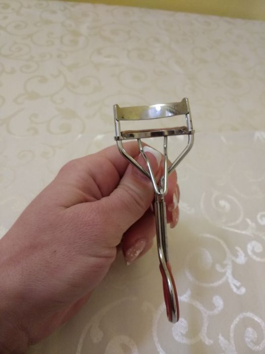 Щипцы для завивки ресниц