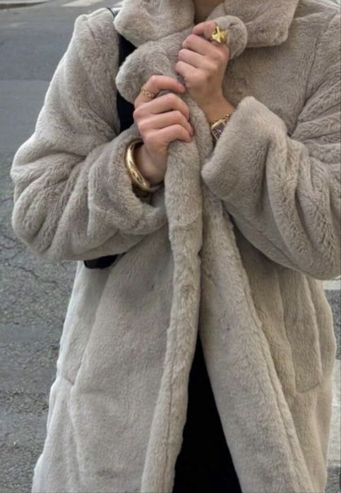 Casaco de pêlo bege