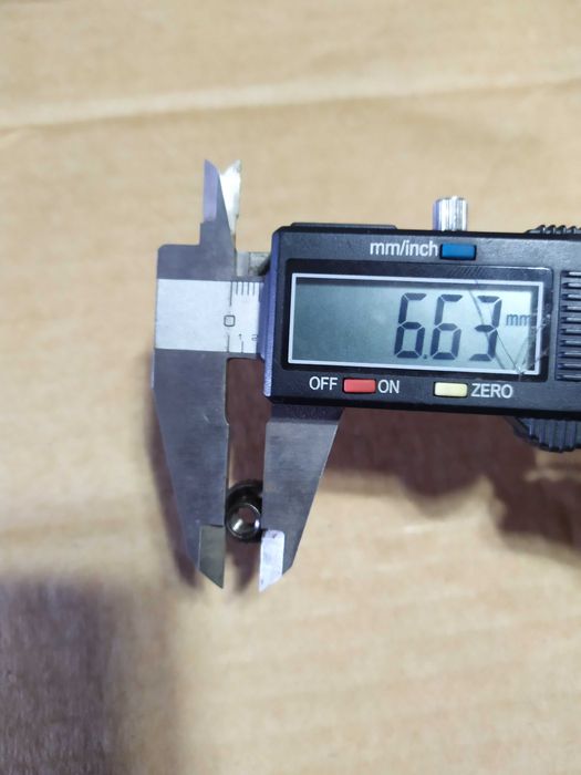 Śrubka regulacyjna, przelotowa Hamulec Cantilever, Caliper 5x18mm NOWA