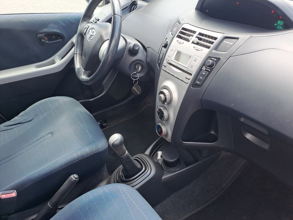 Toyota Yaris — fotografia 2