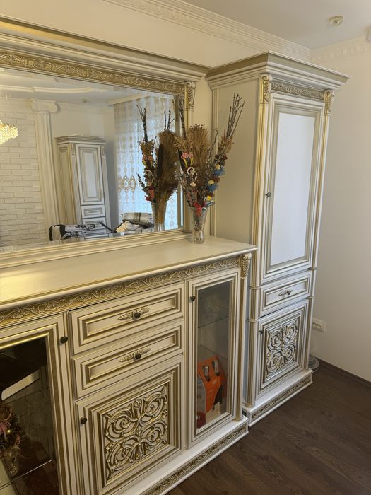 Меблі вітальня кабінет