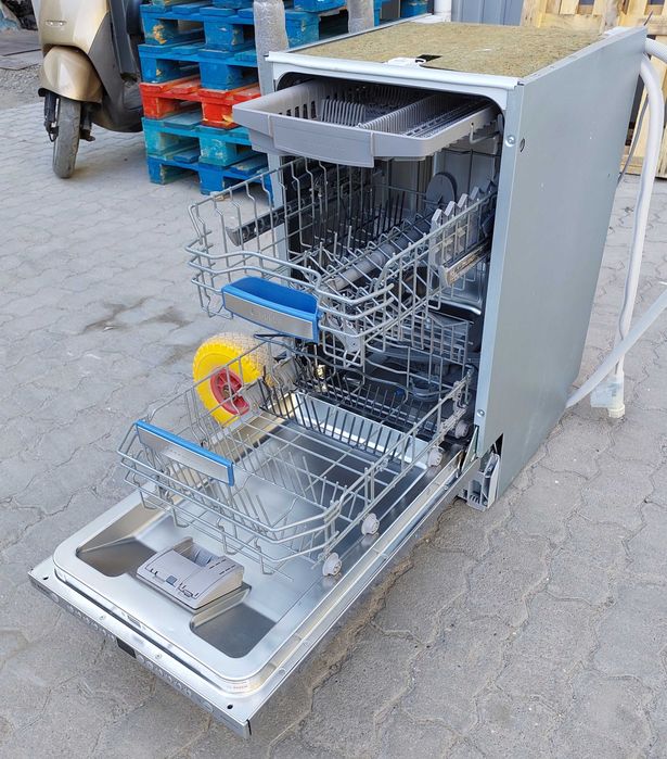 Вмонтована посудомийна машина 45см Бош Bosch SPV69T00EU три лотки б/у