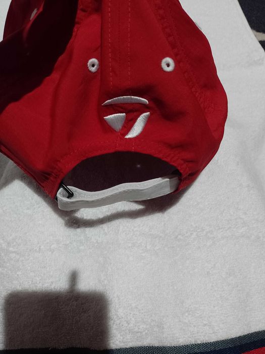 AUDI/ Czerwona czapeczka z daszkiem, jak nowa