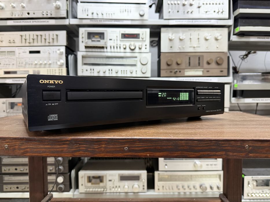 Odtwarzacz płyt CD Onkyo DX-7111 Audio Room