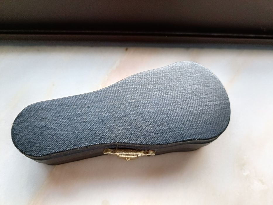 Miniatura guitarra acústica
