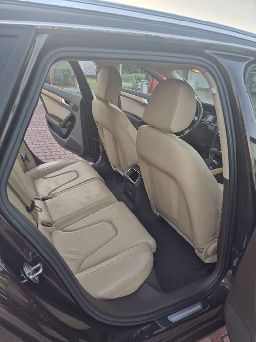 Sprzedam piękne Audi A4 B8 2012