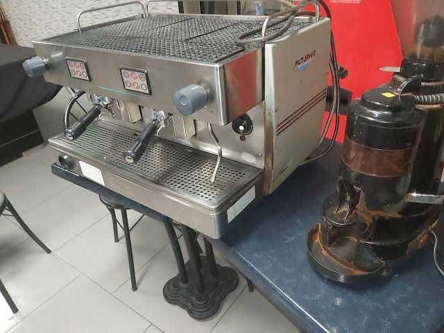 Faço recolha de sucatas e entulho e faço limpezas