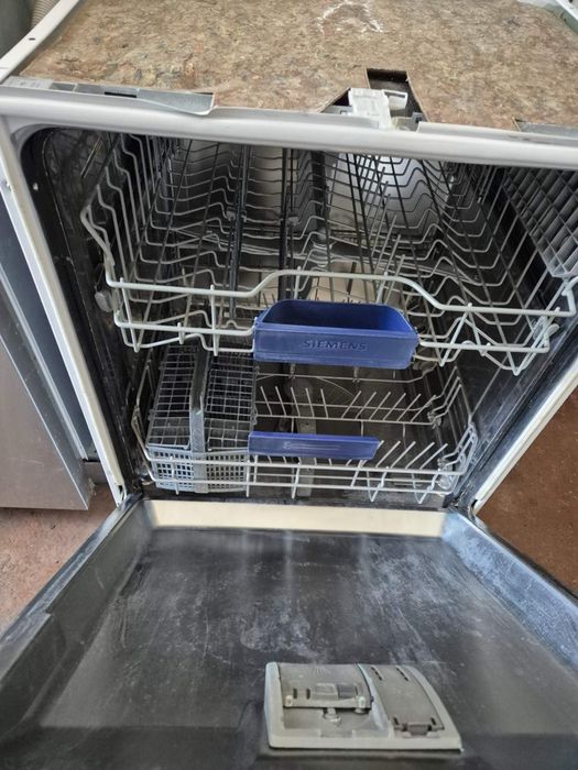 Продам посудомийну машину в чудовому стані