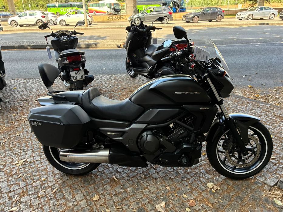 Honda CTX 700 IA