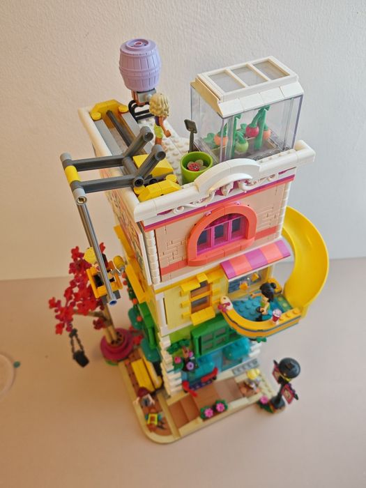 LEGO Friends 41748 Dom Kultury w Heartlake