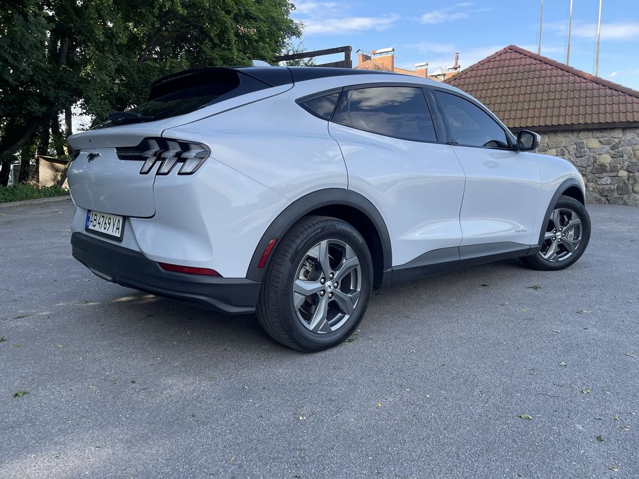 Форд мустанг Mach-e електро