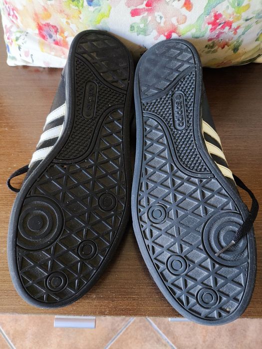 Sapatilhas adidas pretas
