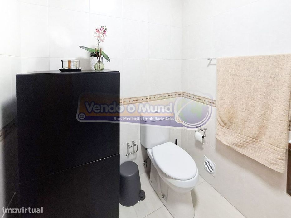 Apartamento T4 em Benavente (B659)
