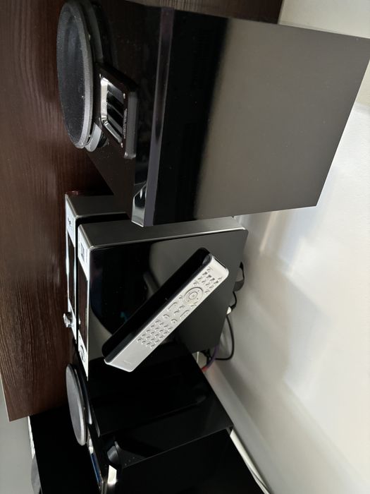 Miniwieża Philips MCD 716 stan perfekcyjny CD/DVD/mp3 oraz winda led