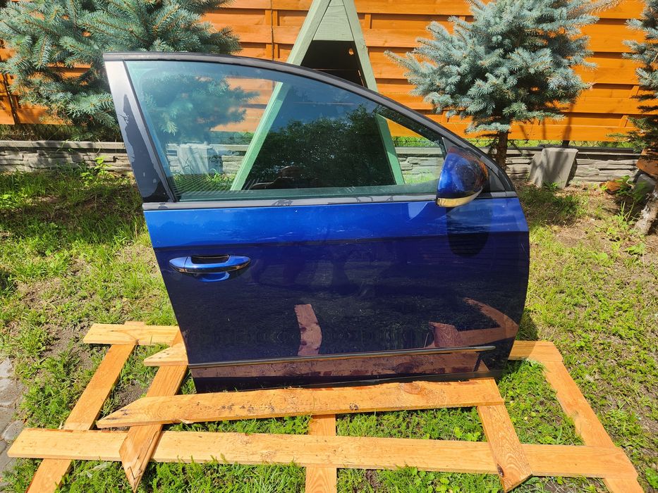 Vw passat b6 drzwi prawa strona kod lakieru ld5q