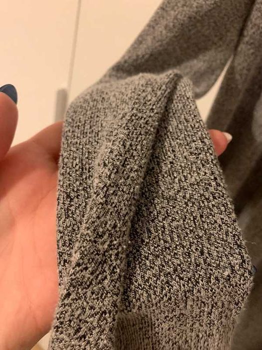 Lekki sweterek narzutka