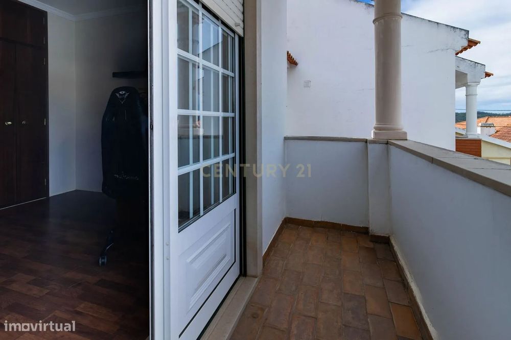Moradia T2 com Garagem Privativa - Maiorga, Alcobaça