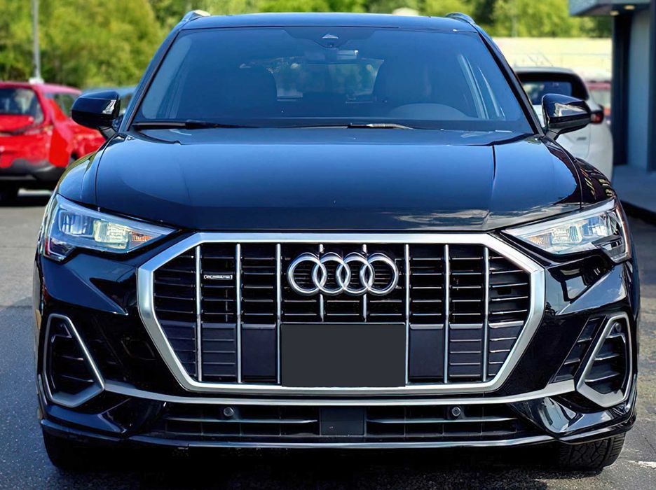 Audi Q3      2022