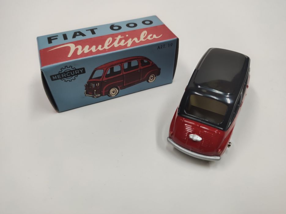 Miniatura Fiat 600 Multipla