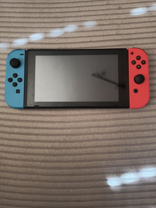 Nintendo Switch + 3 Gry